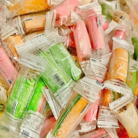 Hình ảnh Kẹo dồi đậu phộng ngũ sắc (500g)