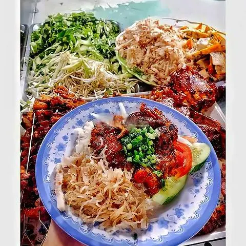 Hình ảnh Cơm sườn bì
