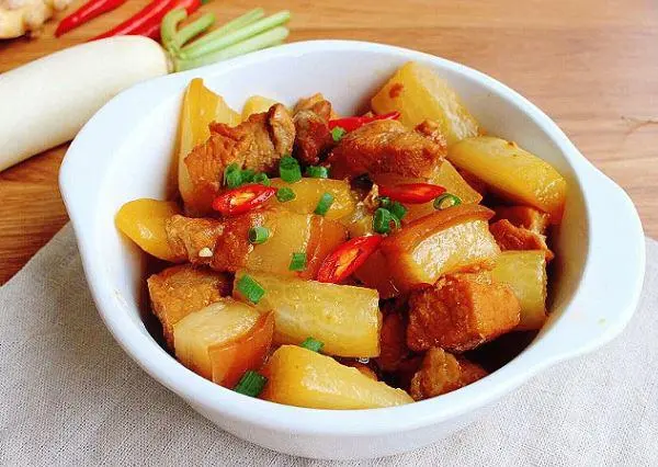 Hình ảnh Ba rọi kho củ cải