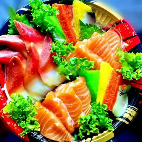 Hình ảnh Sashimi cá hồi 6pcs - Cá trích 6pcs - Sò đỏ 6pcs