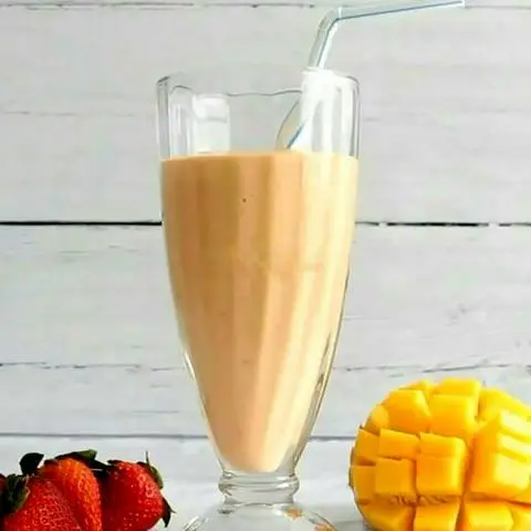 Hình ảnh Sinh tố xoài dâu
