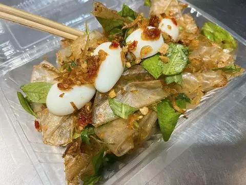 Hình ảnh Bánh Tráng Muối Tỏi Sate (Trộn Sẵn)