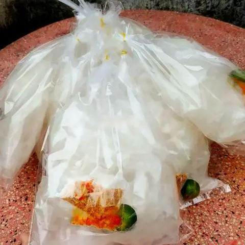 Hình ảnh Bánh tráng muối tắc satế 1 bịch