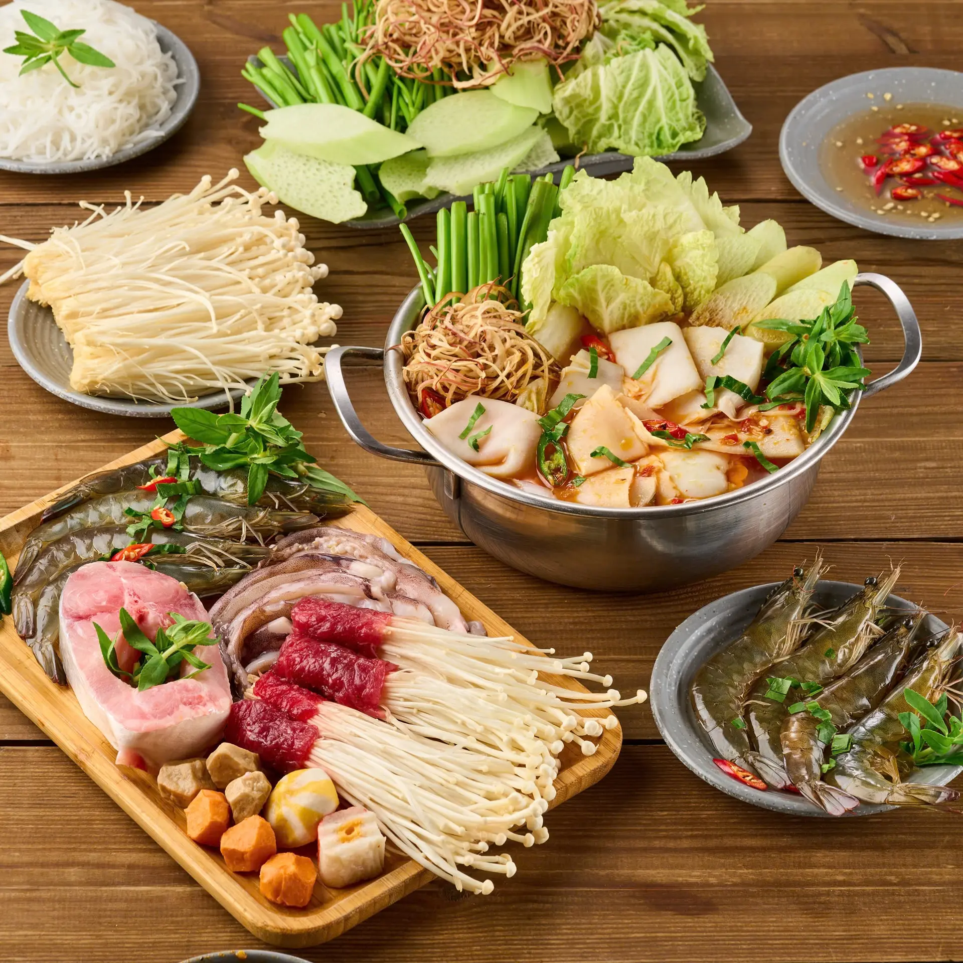 Hình ảnh Combo Lẩu Thái Thập Cẩm Thêm Tôm Và Nấm Kim Châm