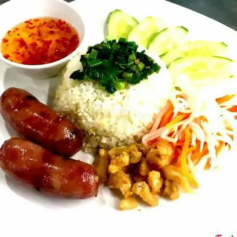 Hình ảnh Cơm sườn lạp xưởng