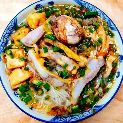 Hình ảnh Bún riêu sụn - mọc - trứng