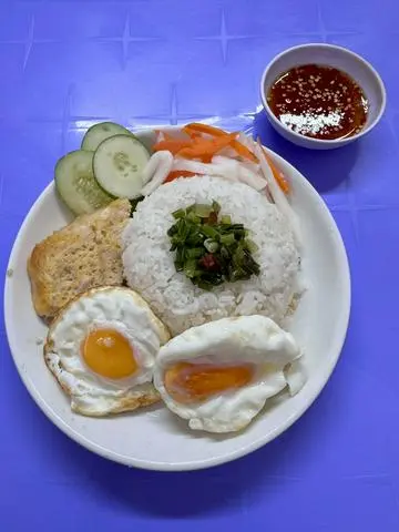 Hình ảnh Cơm Trứng Chả