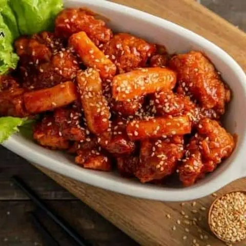 Hình ảnh  tokbokki gà xào cay