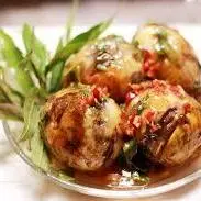 Hình ảnh Hột vịt lộn xào sa tế