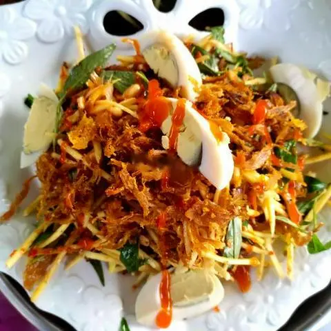 Hình ảnh Gỏi xoài khô mực