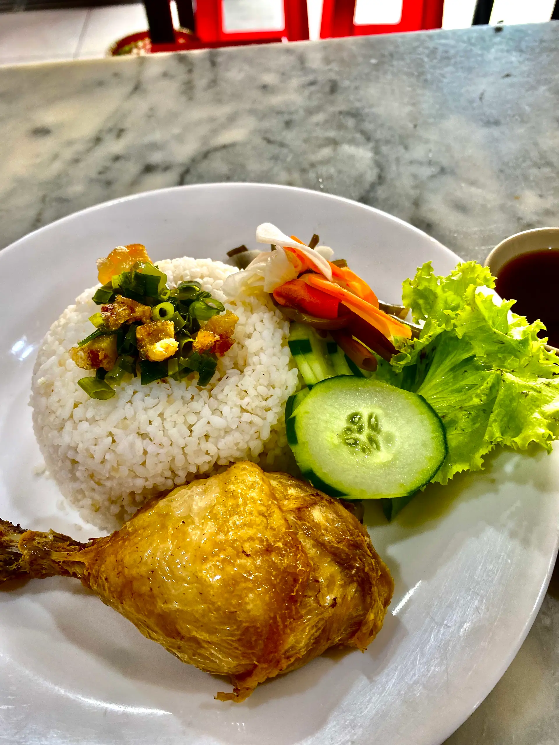 Hình ảnh Cơm Gà chiên Giòn Xối Mỡ 