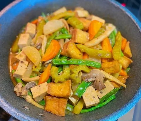 Hình ảnh Ngũ Quả Kho Tộ - Cơm Trắng