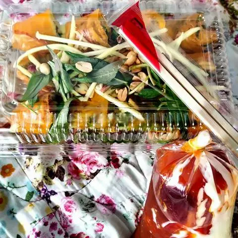 Hình ảnh Bánh Tráng Cuốn Chấm Sốt Dậu Homefood (5 Cuốn)