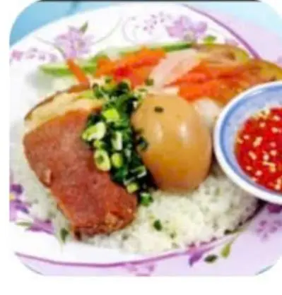 Hình ảnh cơm tấm thịt kho hột vịt và chả 
