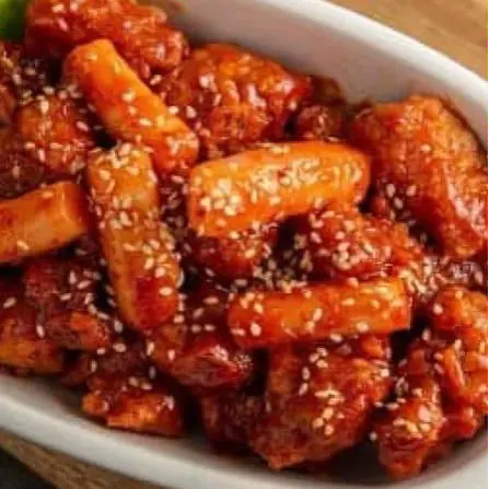 Hình ảnh Gà Viên + Bánh Gạo Sốt Hàn Quốc