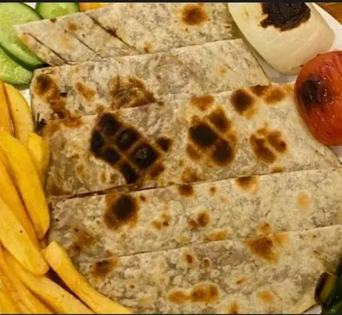 Hình ảnh 19. Lamb Arrayes Pita BBQ