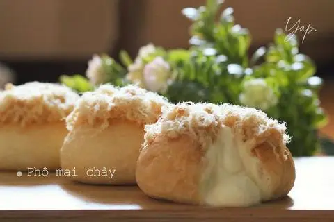 Hình ảnh Bánh mì phô mai tan chảy mini