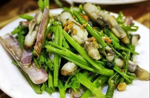 Hình ảnh Ốc Móng Tay Xào Rau Muống