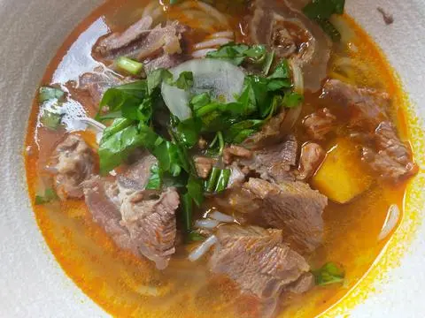 Hình ảnh Bún bò sụn - gân - nạm- chả lá - chả tôm