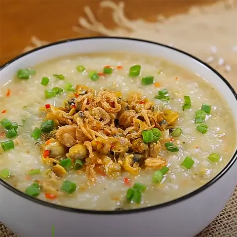 Hình ảnh Cháo hến nấm + Cháo hến nấm + 1 coca chai