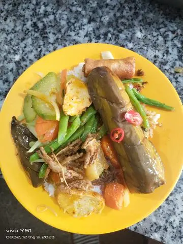 Hình ảnh cơm cá kèo cà tím 