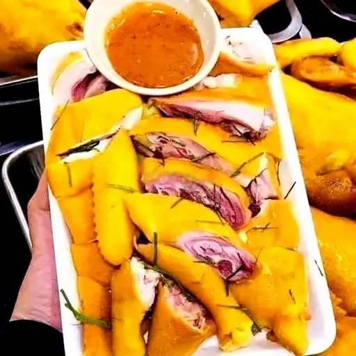 Hình ảnh Combo nửa con gà ủ muối - 1 phần dồi sụn nhỏ