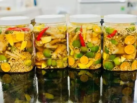 Hình ảnh Chân gà xả tắc - 600gram