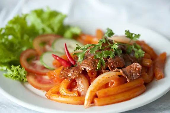 Hình ảnh Nui xào bò
