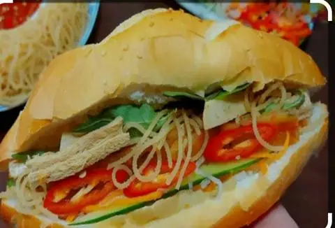 Hình ảnh BÁNH MÌ THẬP CẨM CHAY