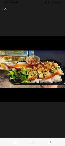 Hình ảnh Bánh Hỏi Heo Quay Da Giòn