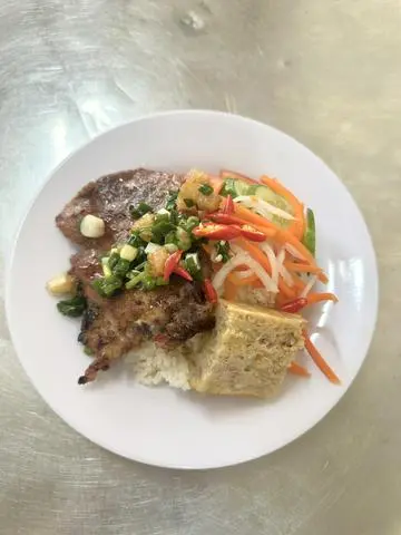 Hình ảnh Cơm sườn chả