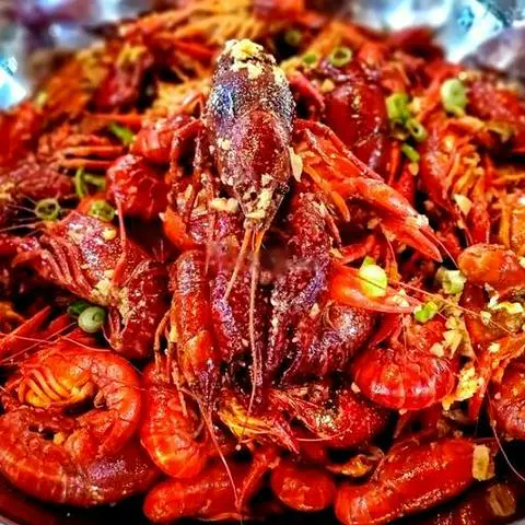 Hình ảnh Tôm Hùm Đất Cháy Tỏi
