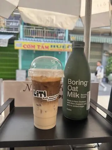 Hình ảnh Cà Phê Boring OatMilk- ly 700ml