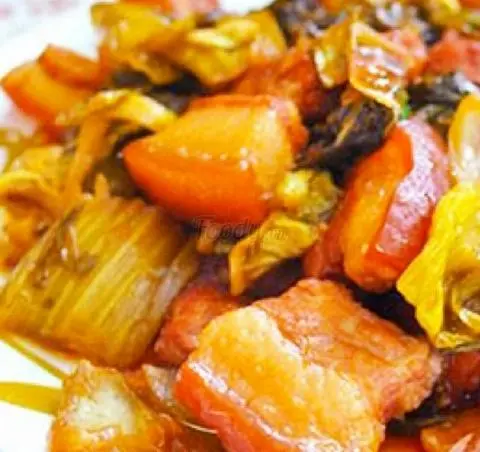 Hình ảnh  Cơm thịt kho dưa