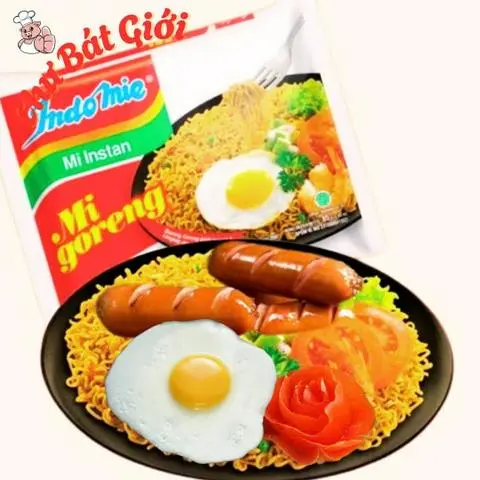 Hình ảnh Mì Trộn Indo xúc xích đức - trứng chiên