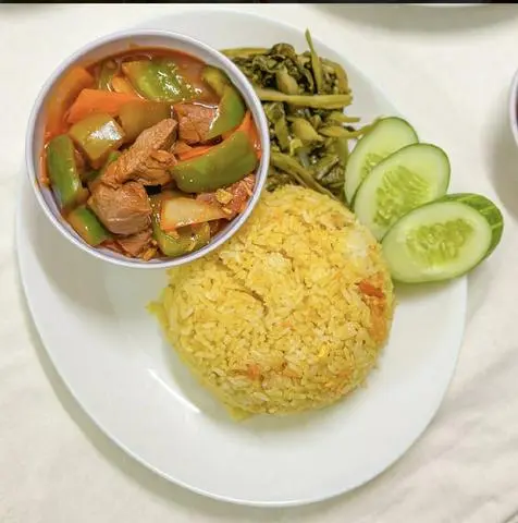 Hình ảnh Cơm chiên bò lúc lắc