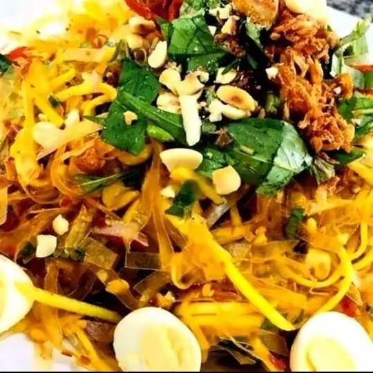 Hình ảnh bánh tráng trộn khô gà