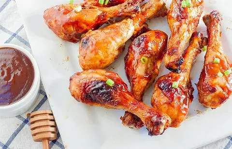 Hình ảnh Cơm đùi gà bì chả trứng + nước sâm 