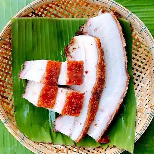 Hình ảnh Thịt heo quay ba rọi 600g ( chặt miếng)