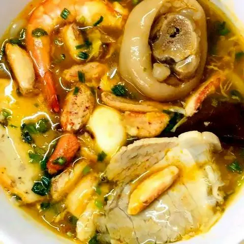 Hình ảnh Bánh Canh Cua + Giò Heo