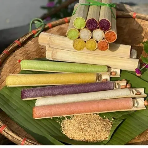 Hình ảnh 1 ống cơm lam nước cốt dừa 