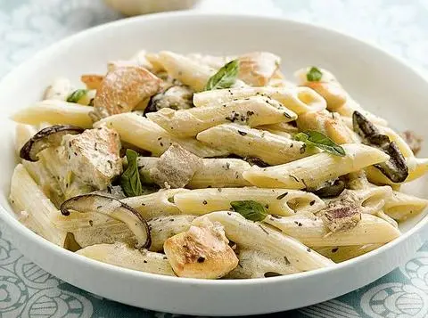 Hình ảnh Creamy Chicken Penne  - Mì Ống Gà Sốt Kem 