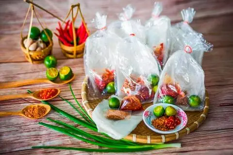 Hình ảnh Bánh Tráng Chấm Siêu Cay 