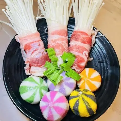 Hình ảnh Cá Viên & Ba Chỉ Bò Quận