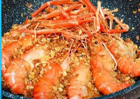 Hình ảnh Tôm càng cháy tỏi