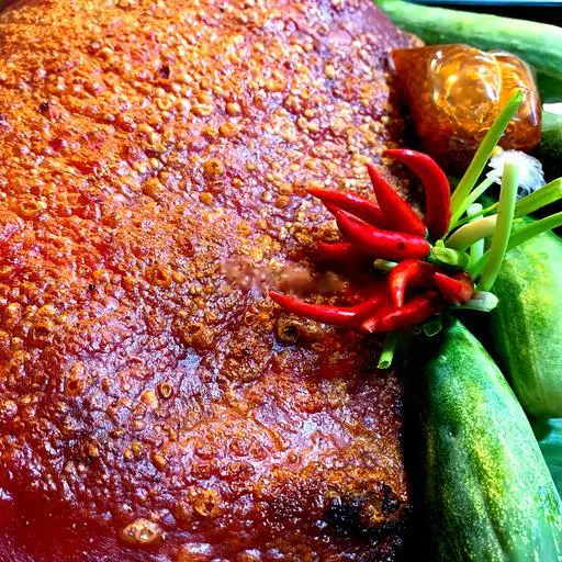 Hình ảnh Thịt heo quay  500gram ( chặt nhỏ )
