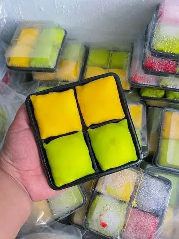 Hình ảnh Crepe sầu riêng hộp 4cái