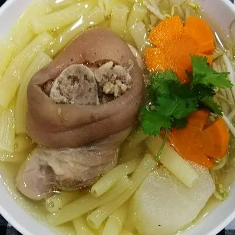 Hình ảnh nui giò heo