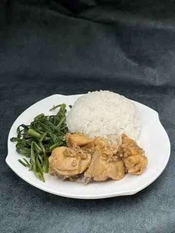 Hình ảnh Cơm gà kho sả