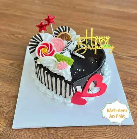 Hình ảnh Bánh Kem sữa tươi trái tim